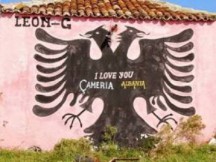 Ζητούν και τα ρέστα οι Αλβανοί: Διεκδικούν εδάφη μας, αλλά μη λέμε Βόρεια Ήπειρο! Βρήκαν τον Μπένι και κάνουν πάρτυ
